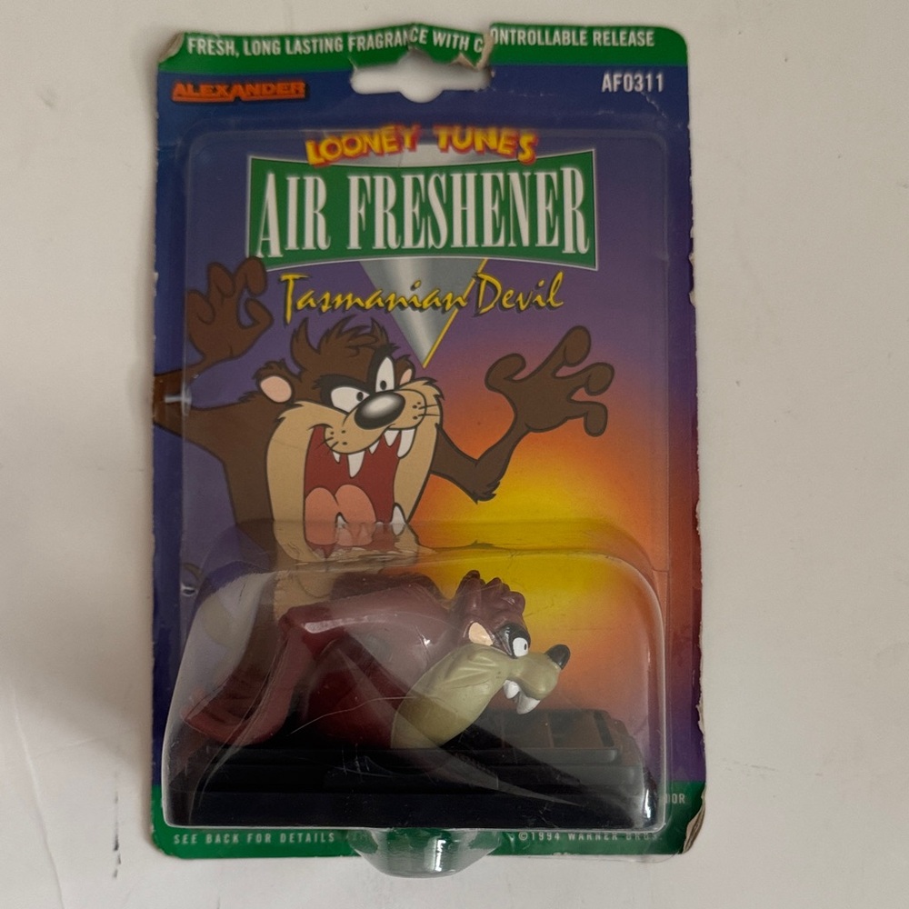 NEW Vintage Looney Tunes Tasmanian Devil Air Freshner 1994 car house